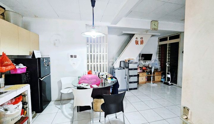 Dijual Cepat Rumah 1 1/2 Lantai.