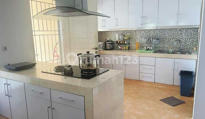 Rumah Hoek 2 Lantai Lokasi Sunter Agung