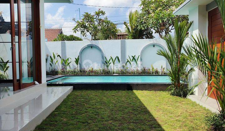 Minimalis Villa For Rent Kerobokan 1