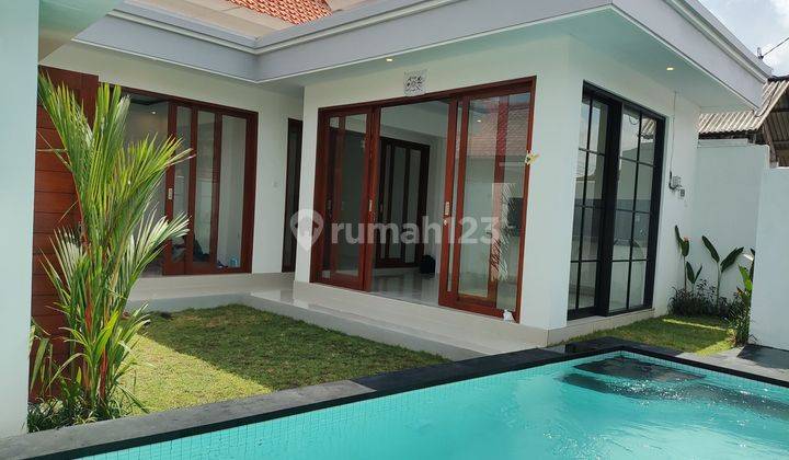 Minimalis Villa For Rent Kerobokan 2