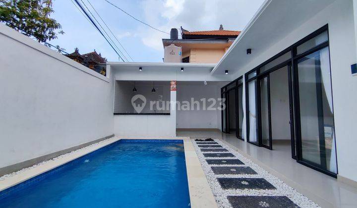 Villa For Rent Kerobokan Semi Furnished 2