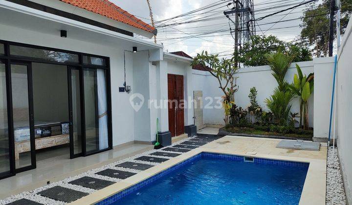 Villa For Rent Kerobokan Semi Furnished 1