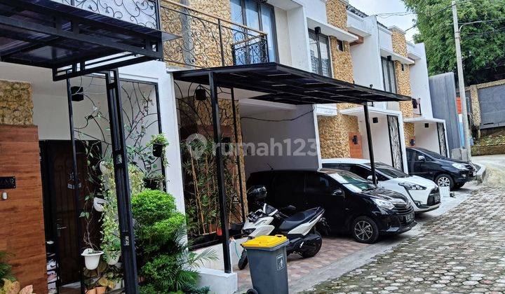 Rumah 5 kamar di tengah kota depok suasana asri fasilitas lengkap 2