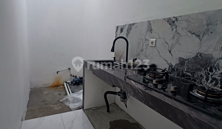 Rumah Di Pemda Cibinong 3 Kamar Tidur Siling Tinggi 7 Meter