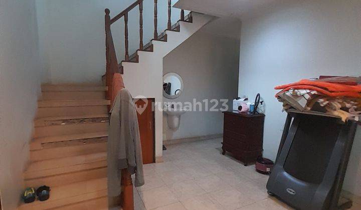 Dijual Rumah Seken Bagus 2 Lantai Siap Huni Dalam Komplek  2