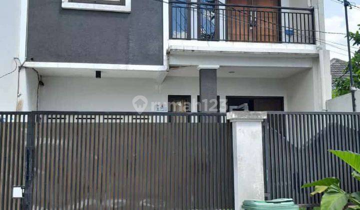 Dijual Rumah Seken Bagus 2 Lantai Siap Huni Harga Miring 1