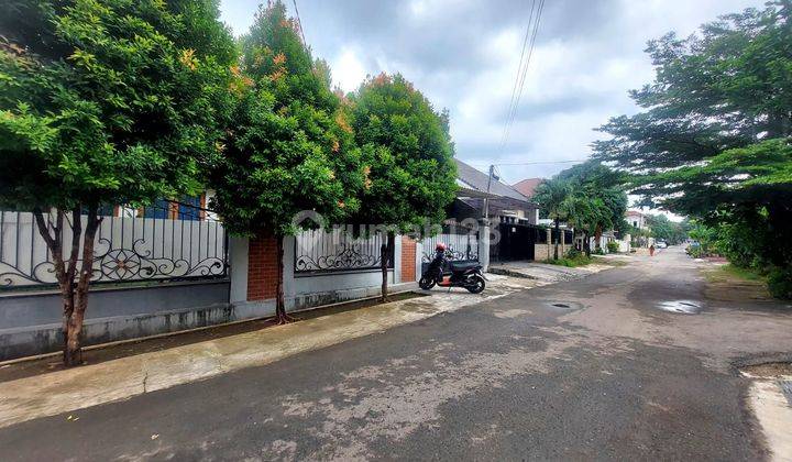 Dijual Rumah Seken Bagus 1,5 Lantai Siap Huni Dalam Komplek 1