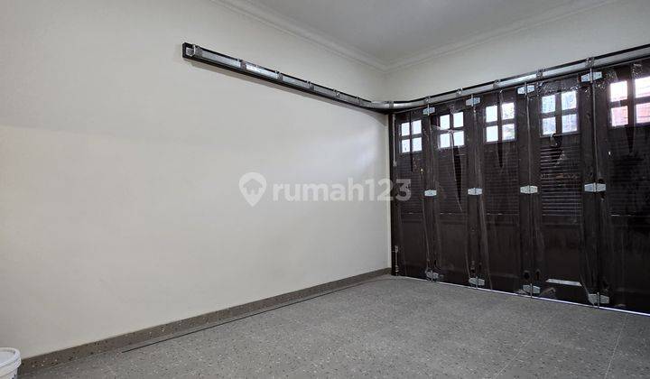 Turun Harga! Rumah Baru 2,5 Lantai Siap Huni Harga Miring 2