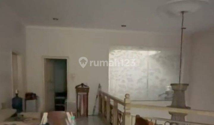 Rumah Bagus 2 Lantai Siap Huni Harga Miring  2