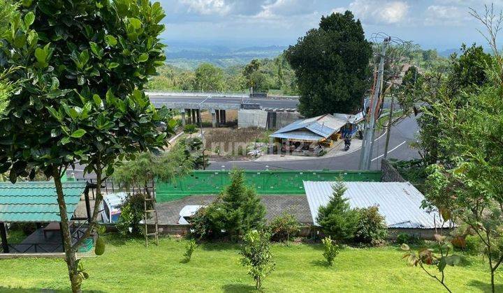 Villa with mountain views on Jalan Raya Bedugul 1