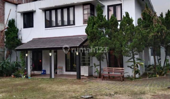 Rumah Taman Luas Asri Harga 6,8 M /Nego 2