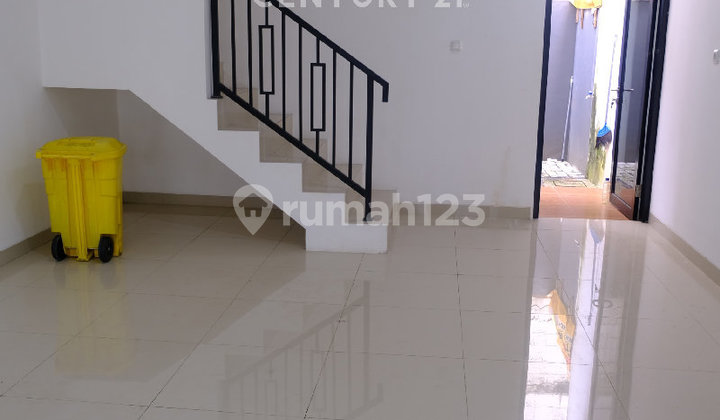 Nice Shop House in the Growing Aryana Karawaci Area 2