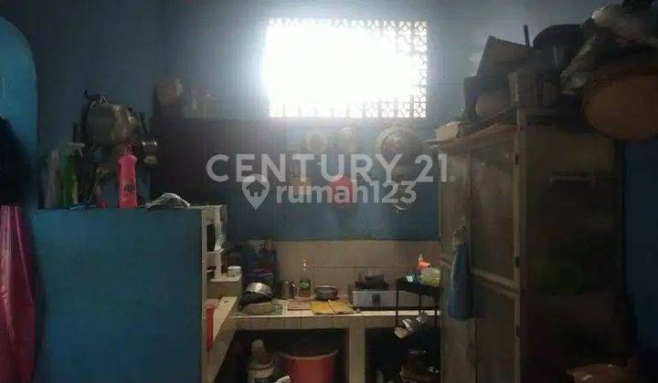 dapur dijual rumah 2 lantai strategis