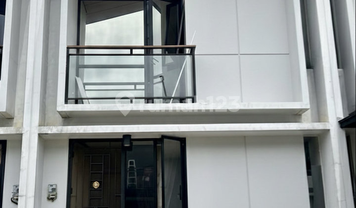 Rumah 2 Lantai di Cendana Parc Lippo Karawaci Tangerang Rumah 2 Lantai di Cendana Parc Lippo Karawaci Tangerang