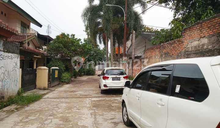 2-Story House on Jl. Tabanas Near Ciputat Market 2