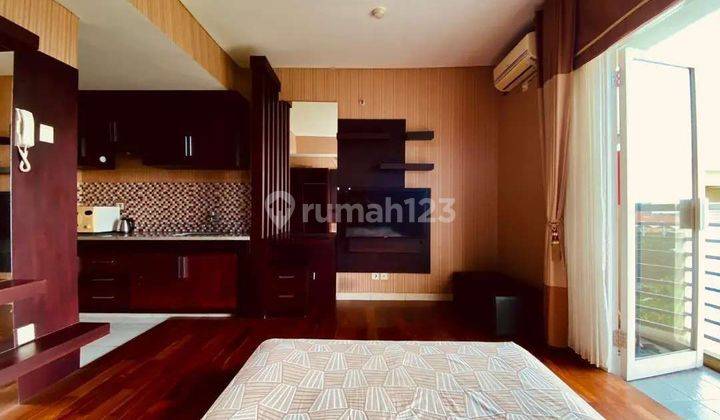 Apartemen Resort Cosmopolis dekat ITS & Galaxy Mall
 2