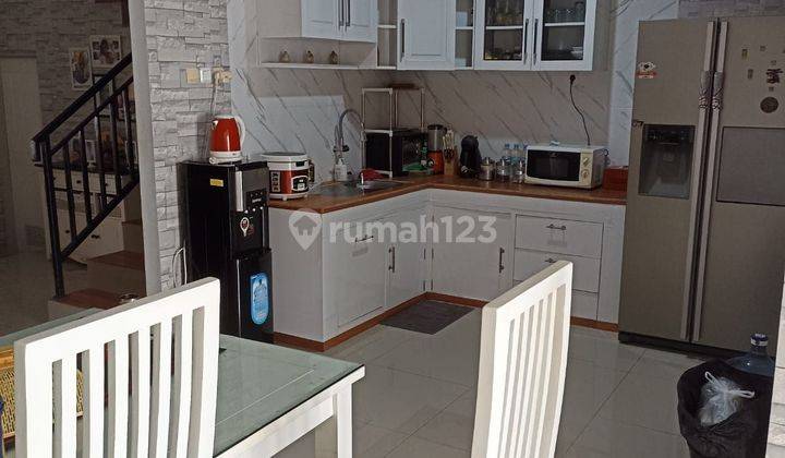 Rumah siap huni di komplek perdagangan Ciledug  2