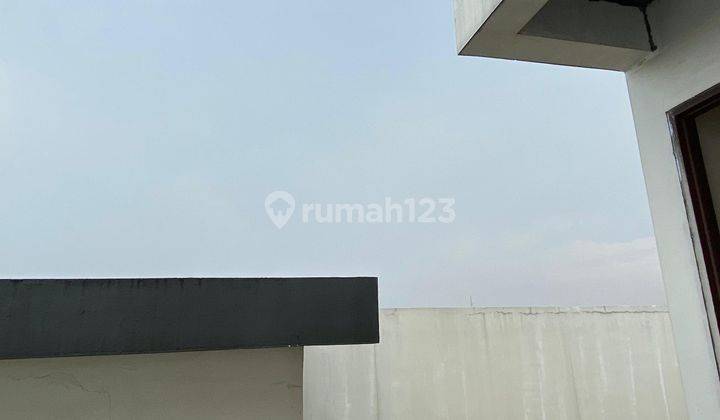 Rumah Mewah 3 Lt Siap Huni di Modernlan Golf, Tangerang 2