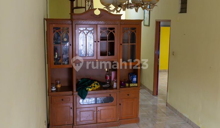 For rent, ready-to-occupy house in Simprug Poris.