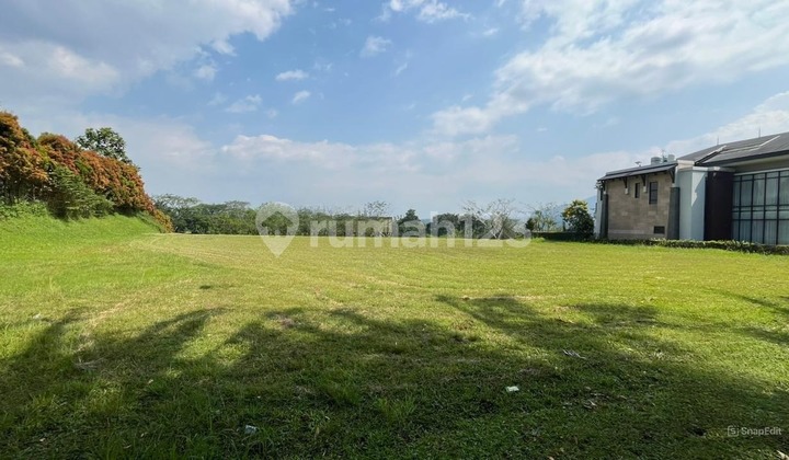 Premium plot for sale in Rancamaya, Bogor, West Java. Premium plot for sale in Rancamaya, Bogor, West Java.