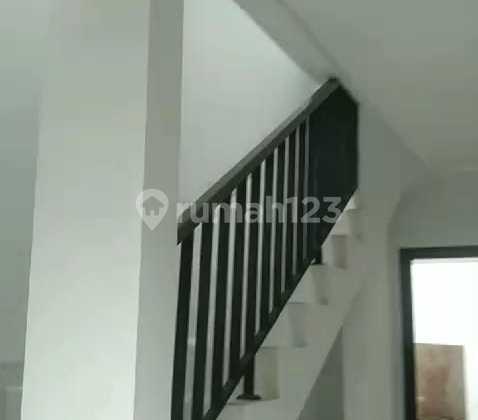 Dijual rumah di perumahan sepatan Tangerang 2