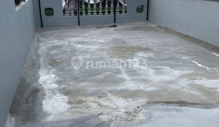 For Sale and Rent Ready-to-Use Shophouses in Ciledug Tangerang 2