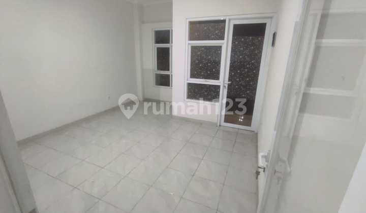 For Sale Strategic Shophouse at Attractive Price in Kreo Banten, Tangerang 2