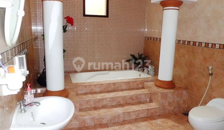 Rumah Mewah Cantik di Banjar Wijaya Estate 2