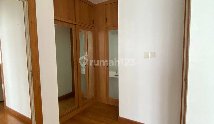 kamar tidur disewakan apartment essence darmawangsa 3