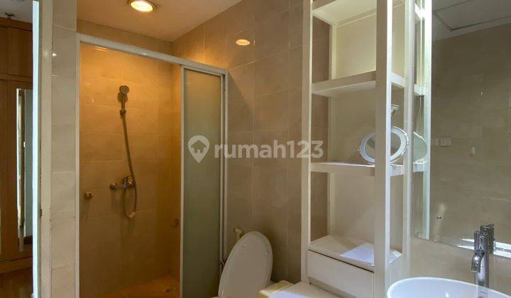 kamar mandi disewakan apartment essence darmawangsa 3