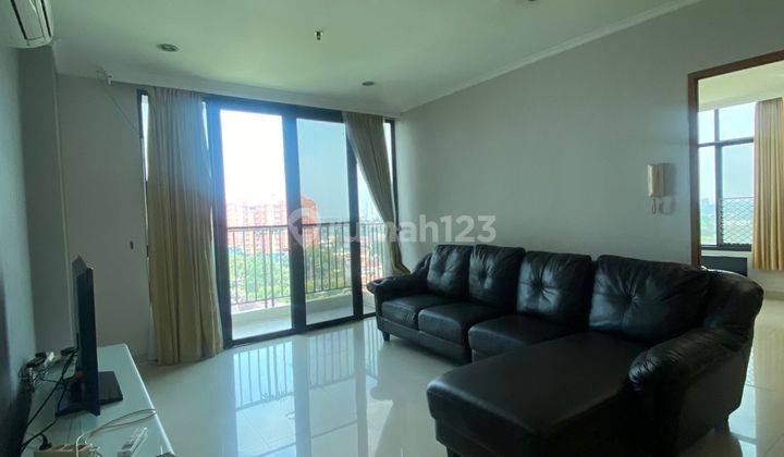 Dijual Apartement Hamptons Park 3 BR Semi Furnished Bagus 1