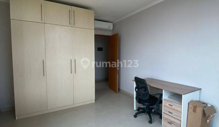 Dijual Apartement Hamptons Park 3 BR Semi Furnished Bagus 2