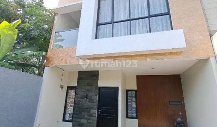 Rumah 2 lantai Modern di Lubang Buaya Jakarta Timur 1