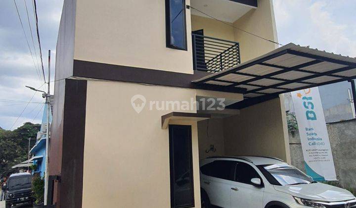 Rumah 2 Lantai konsep minimalis Cluster di Lubang Buaya Jakarta  1