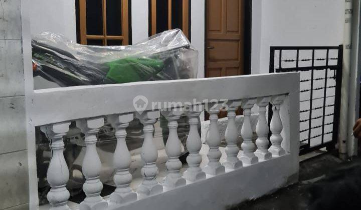 Disewakan Kamar Kost2an murah deket KRL dan Halte Busway 