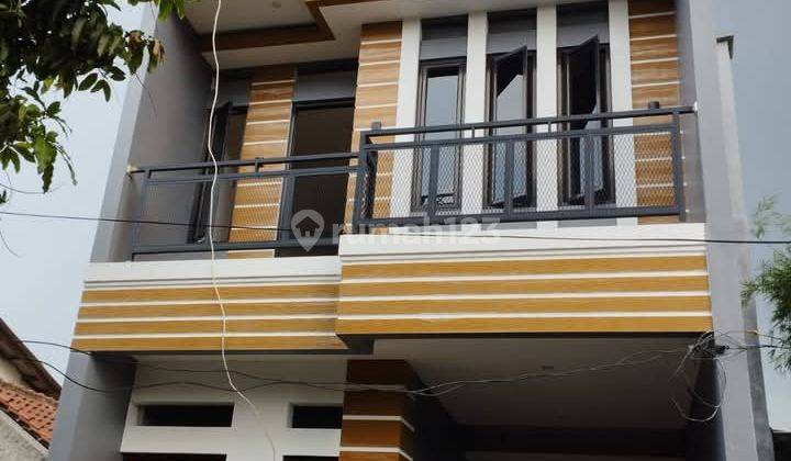 Rumah Baru 2 Lantai Strategis Tanah Merdeka Ciracas Jakarta Timur 1