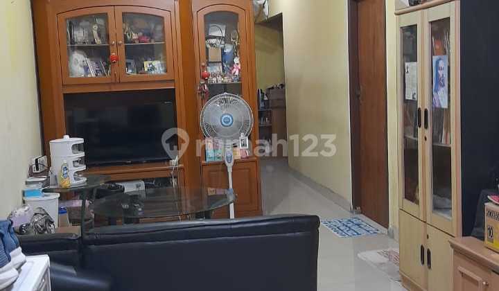 Dijual Over Kredit Rumah 1 Lantai di Komplek Permata