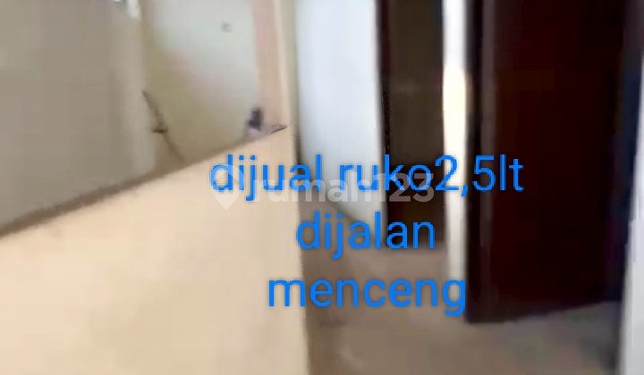 For Sale: 2.5-Storey Shophouse in Dimenceng 1