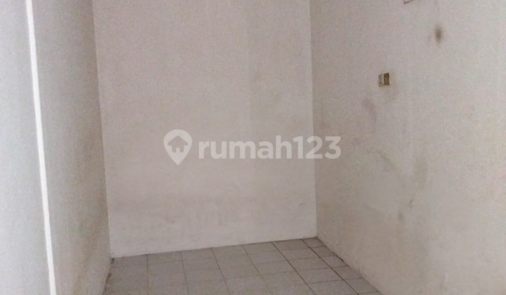 Disewakan Rumah Cantik 3 Lantai di Lokasi Strategis Bandengan Utara 2