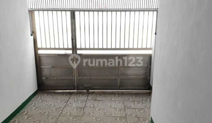3-Story House Investment in Central Jakarta for Sale at Jl. K Teluk Gong No.12, Pejagalan, Penjaringan, North Jakarta City, DKI Jakarta, Indonesia, 14450, Teluk Gong 2