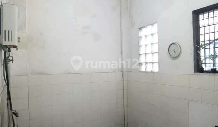 Guaranteed Profitable Investment, 3.5-Story Shop House for Sale in Cideng - Roxy 2