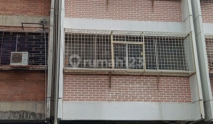 For Rent 4-Storey Shop House in West Jakarta Central Business District Glodok Plaza 2
