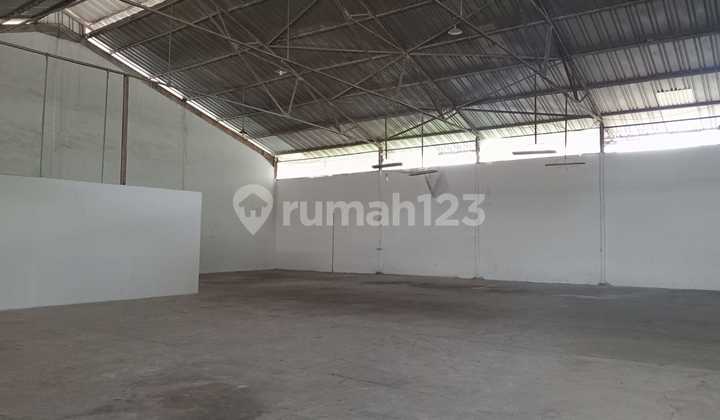 Warehouse for Rent on a 2-Hectare Land with a Building Area of 1,182 M2