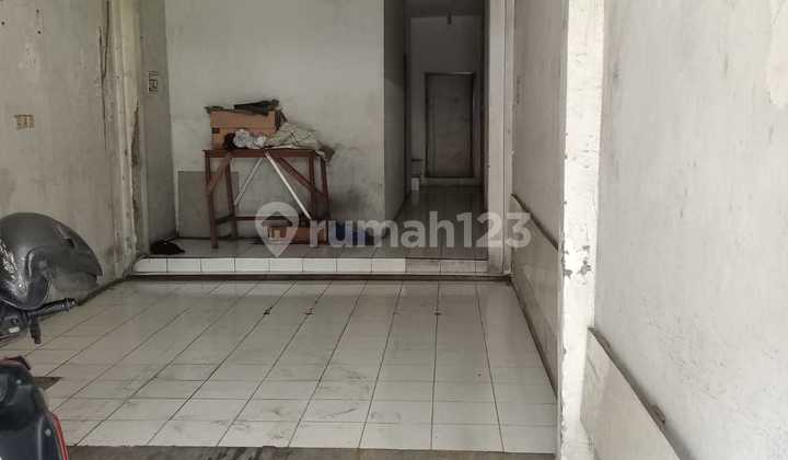 Profitable Investment, 4-Story Shophouse in Malaka for Rent 2