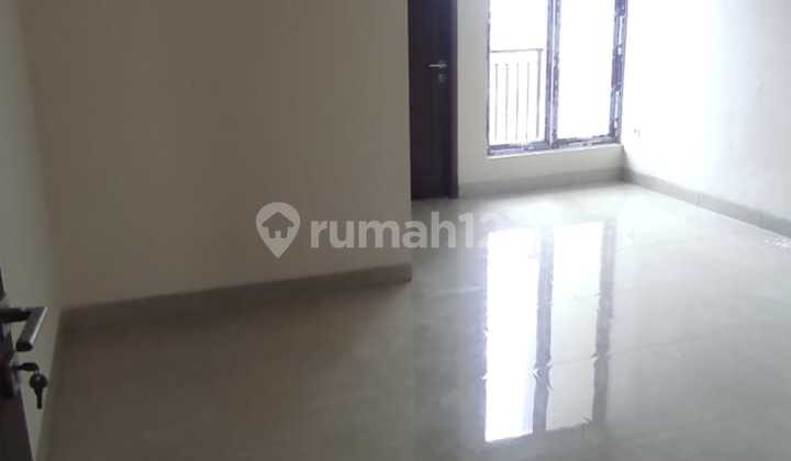 Dijual Rumah 3 Lantai Baru Bangun di Tanjung Duren Duri Kepa 2