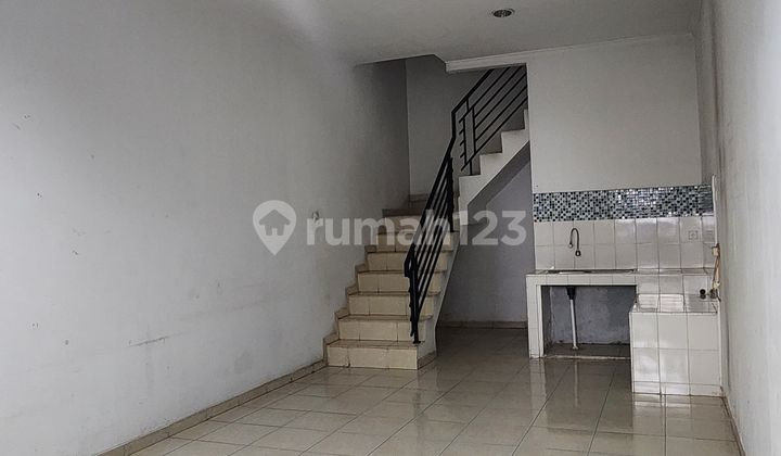 Dijual Rumah 3 Lantai di Jelambar, Jakarta Barat 2