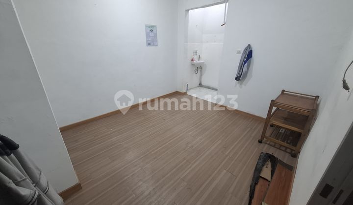 For Rent: 2.5-Story Shop House in Mangga Besar 2