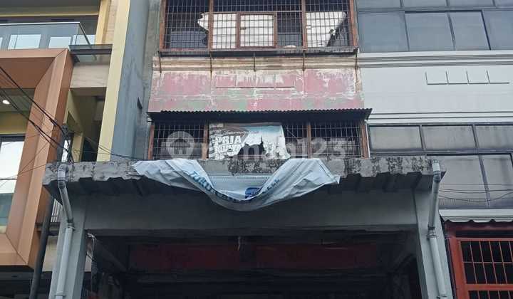 Investasi Pasti Untung, Ruko 3,5 Lantai di Cideng - Roxy di Jual