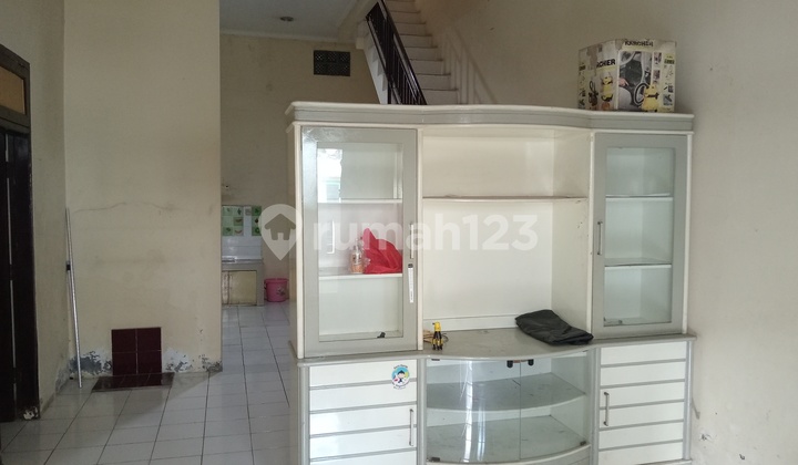 For Rent 1.5 Story House in Griya Dadap Housing