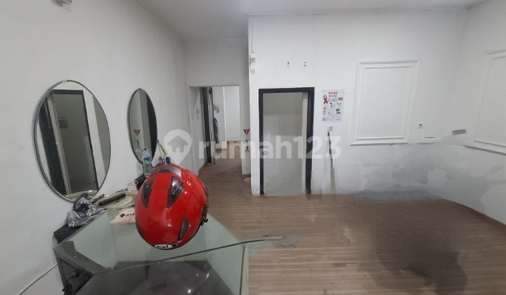 For Rent: 2.5-Story Shop House in Mangga Besar 1